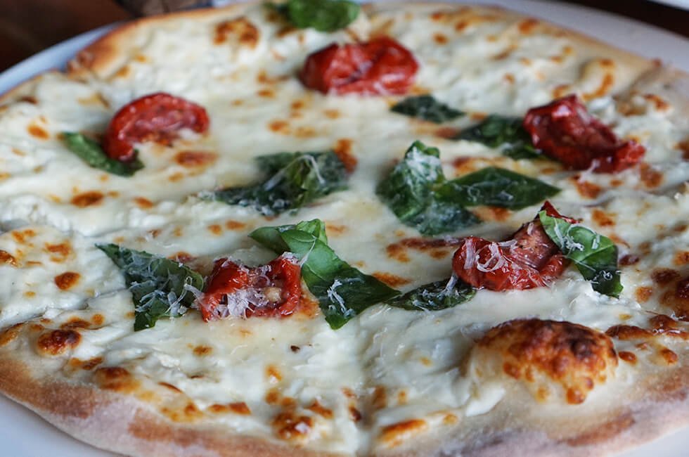 pizza aux 4 fromages